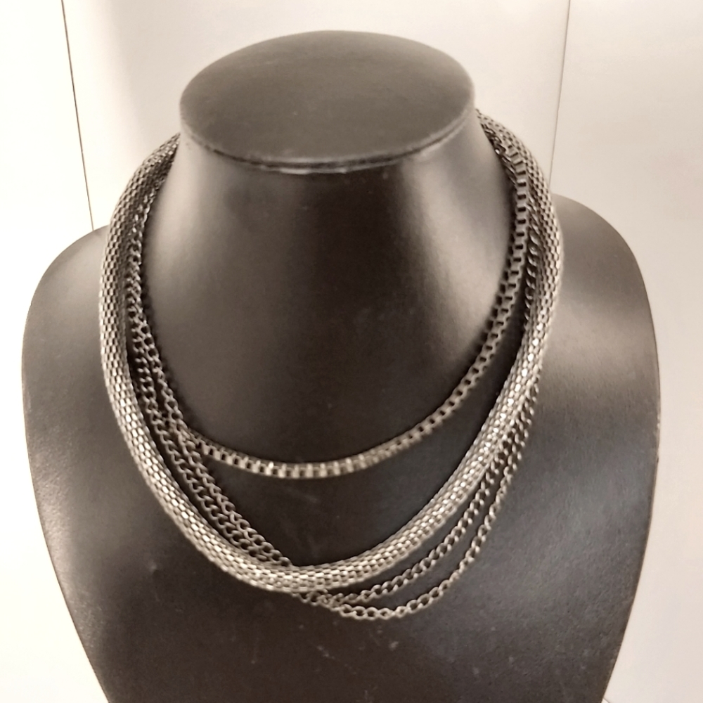 Necklace adjustable